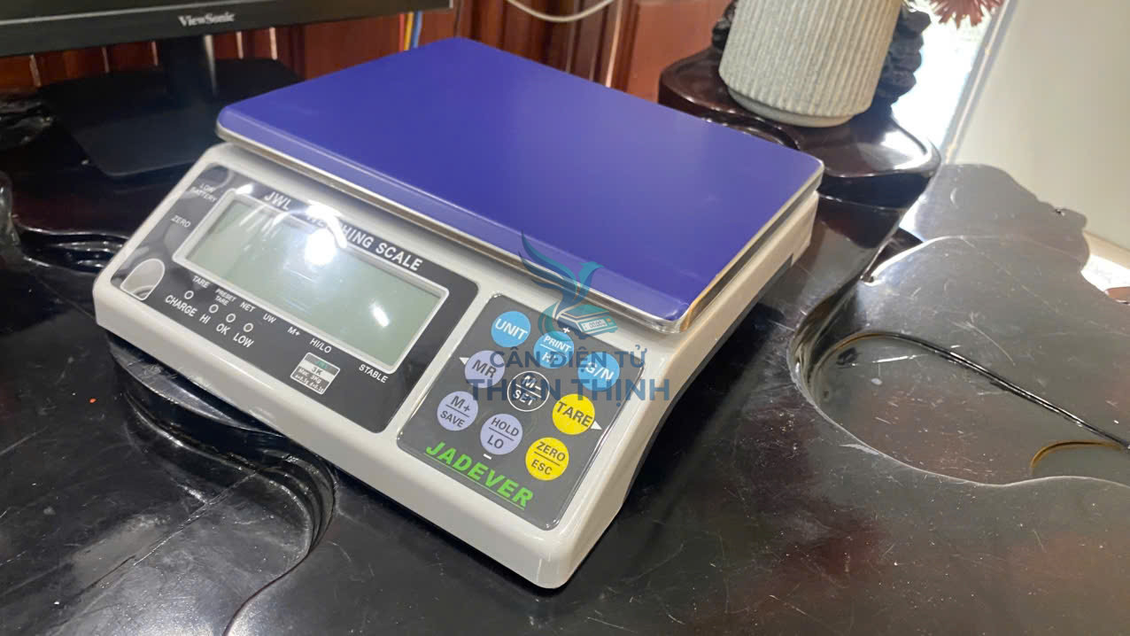 Cân điện tử JWL - Dòng cân điện tử có khả năng cân trọng lượng từ 1500g đến 30kg, phục vụ trong các lĩnh vực công nghiệp thuong mại dịch vụ.