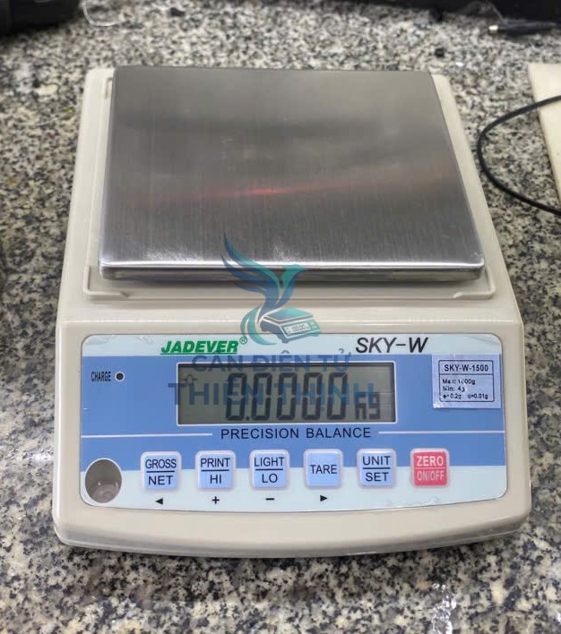 Cân điện tử SKY - W - dòng cân điện tử thuộc dòng cân đĩa có tải max 300g, 600g, 1500g và 3000g.