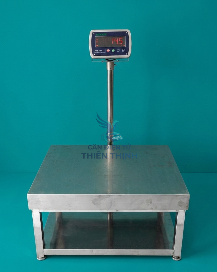 Cân điện tử khung nông sản inox đầu cân JWI 520 gắn lên cao.